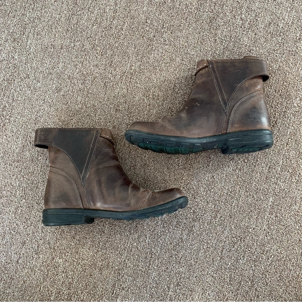 LL Bean Womens 7 US M 7" Ankle Booties Brown Low Heels Hook And Loop Round Toe